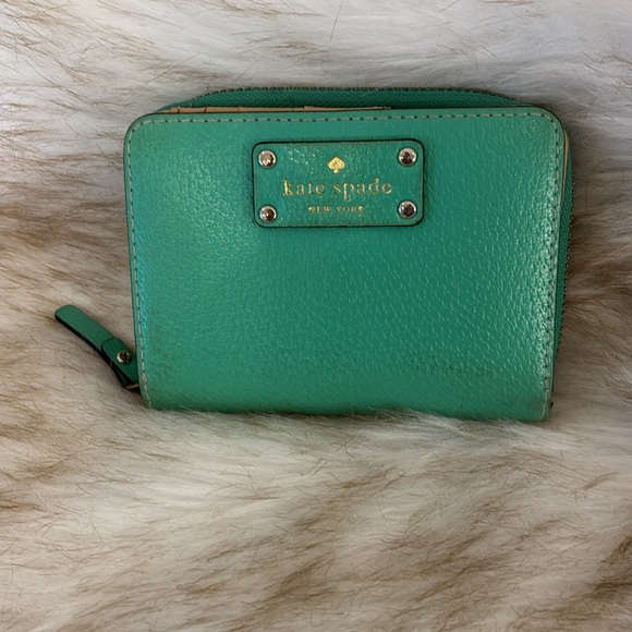 Kate Spade Green Wallet - Picture 4 of 7